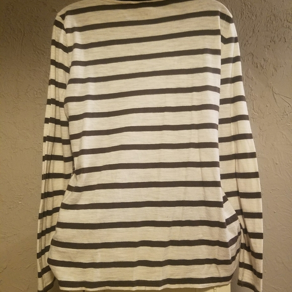 Top - Picture 3 of 4